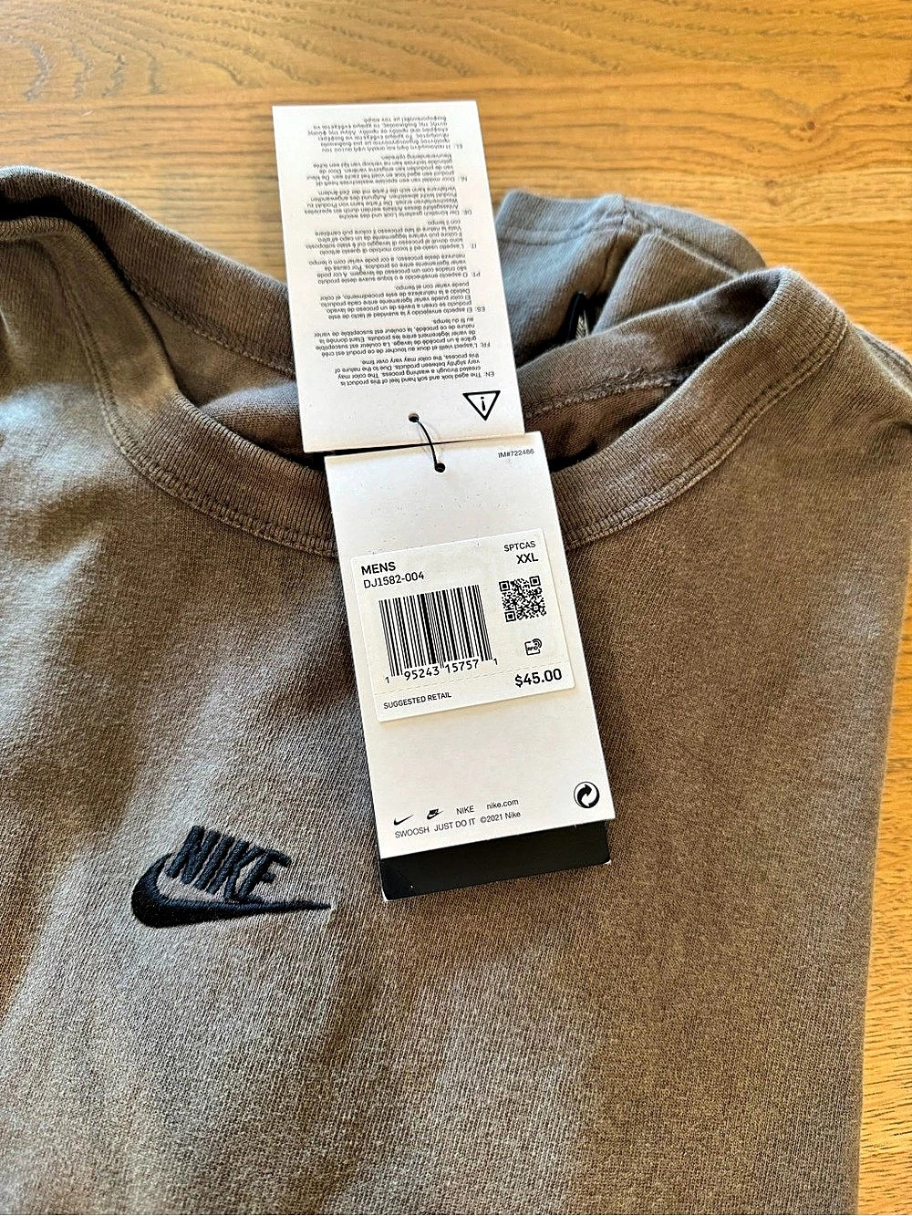 Nike Sportswear Premium Essentials T-Shirt Tee Brown XL NWT - Picture 2 of 2